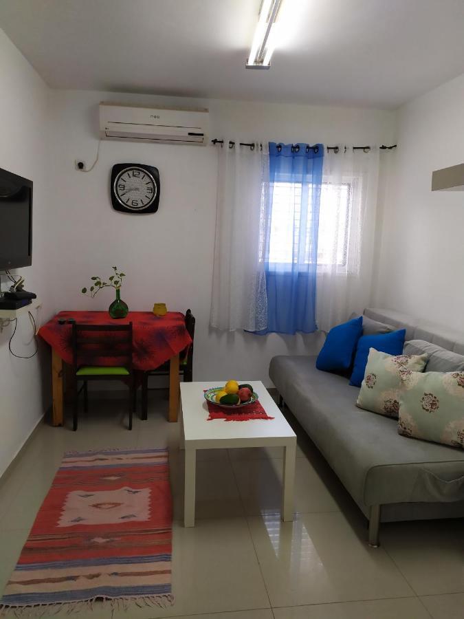 Nelly'S Housing Unit Apartment Ейлат Екстериор снимка